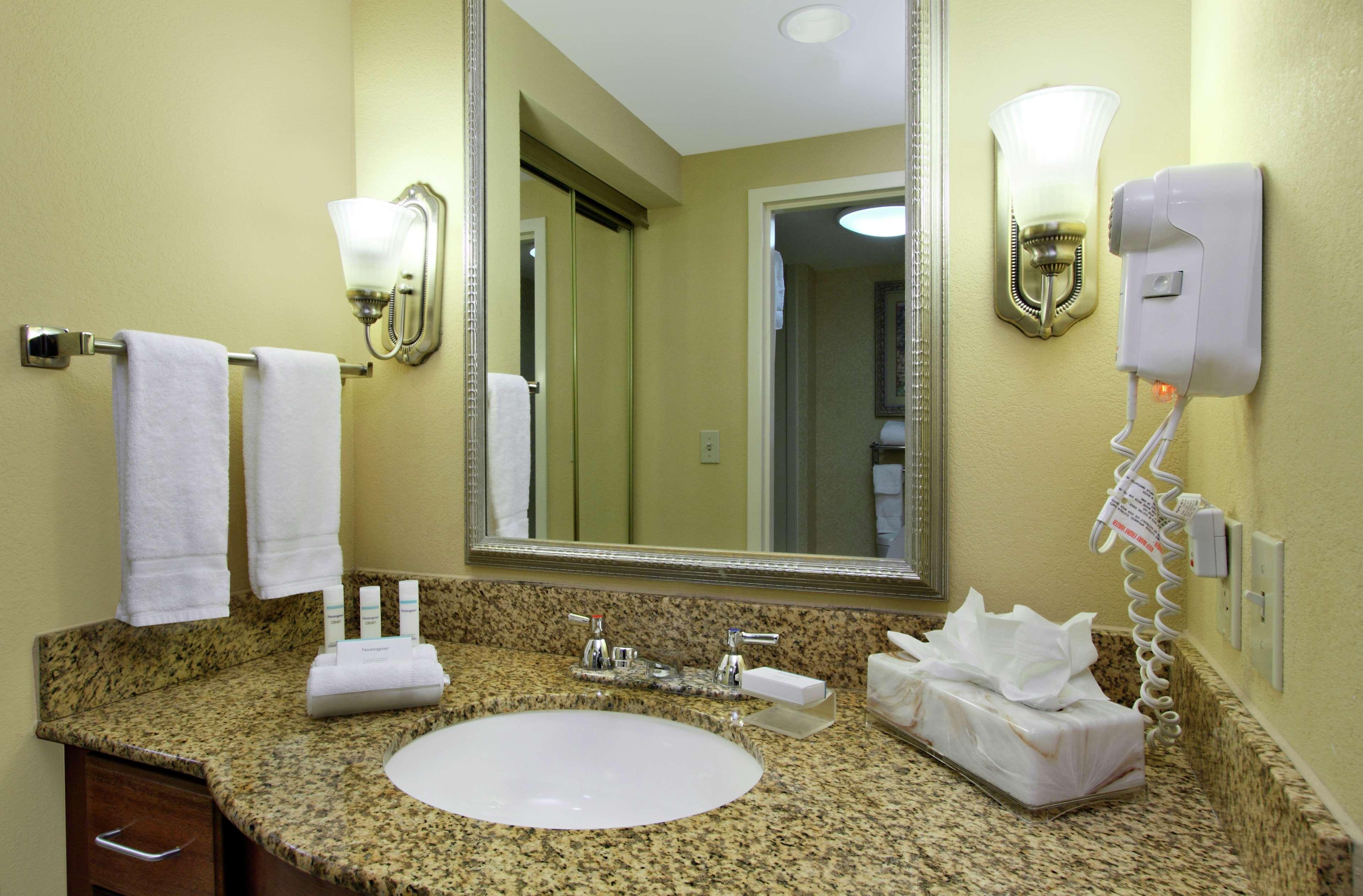 Homewood Suites By Hilton Chesapeake - Greenbrier Экстерьер фото