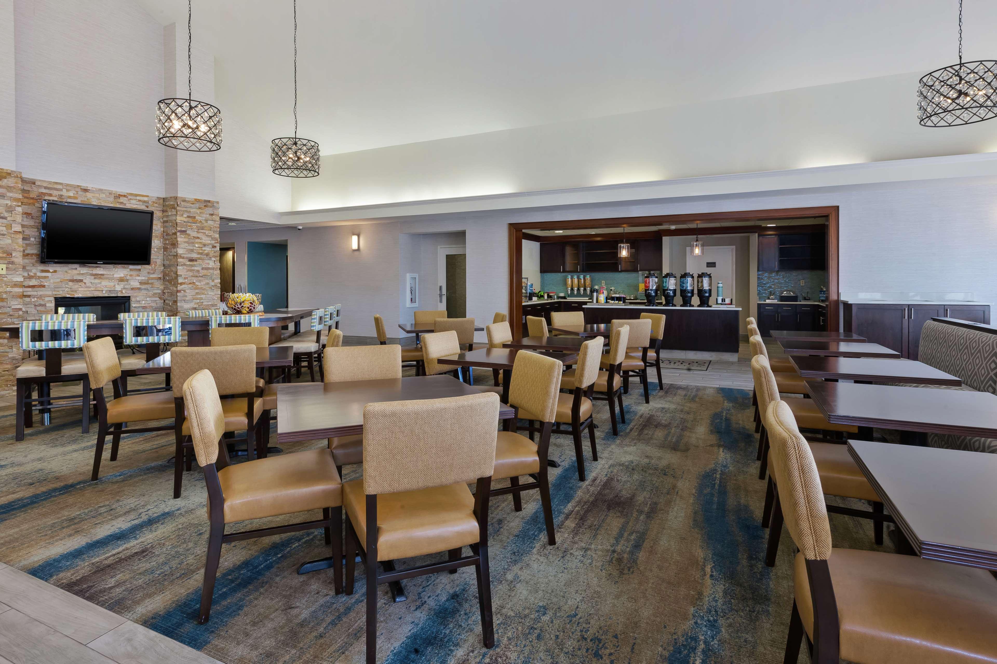 Homewood Suites By Hilton Chesapeake - Greenbrier Экстерьер фото