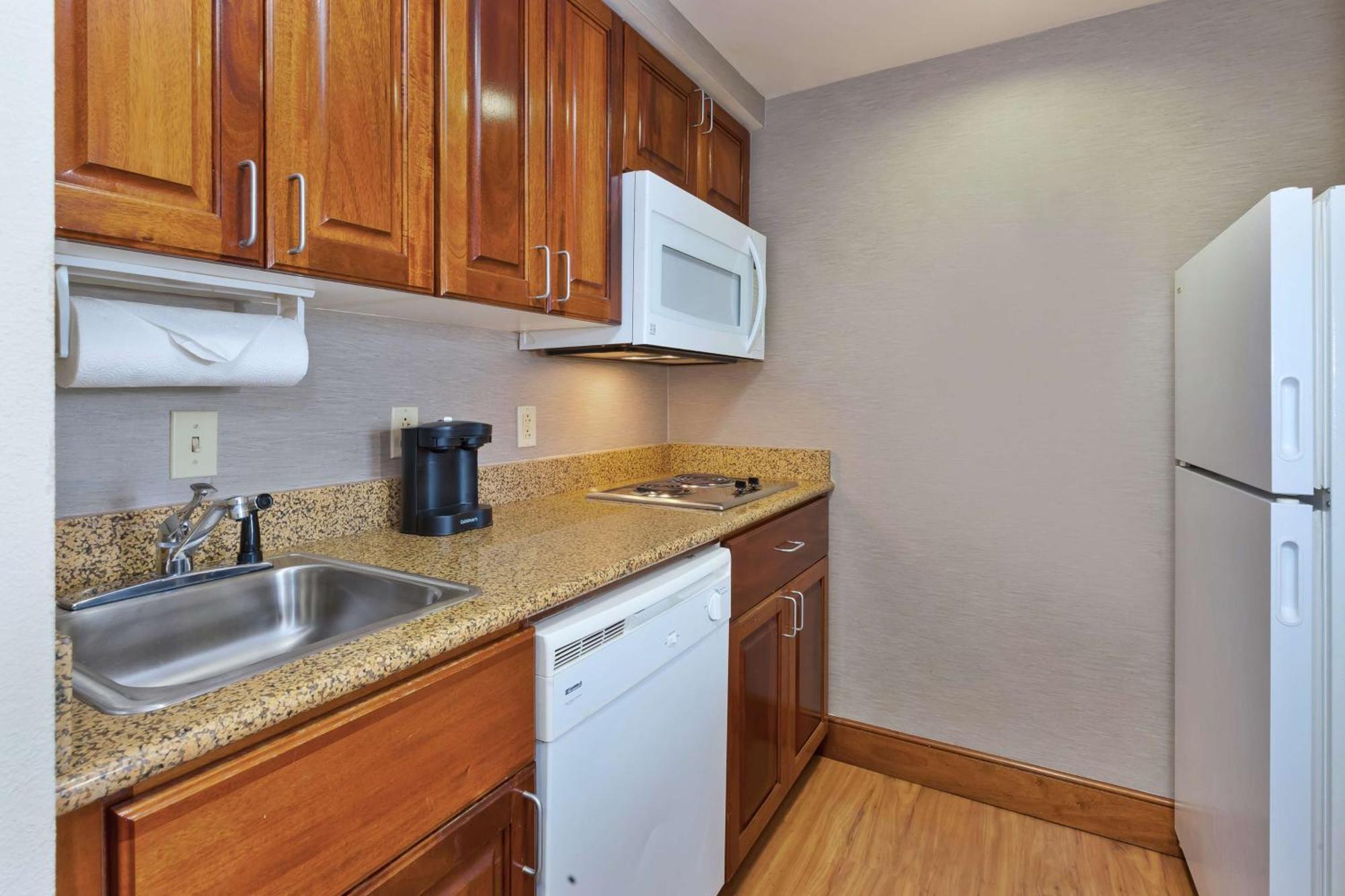 Homewood Suites By Hilton Chesapeake - Greenbrier Экстерьер фото