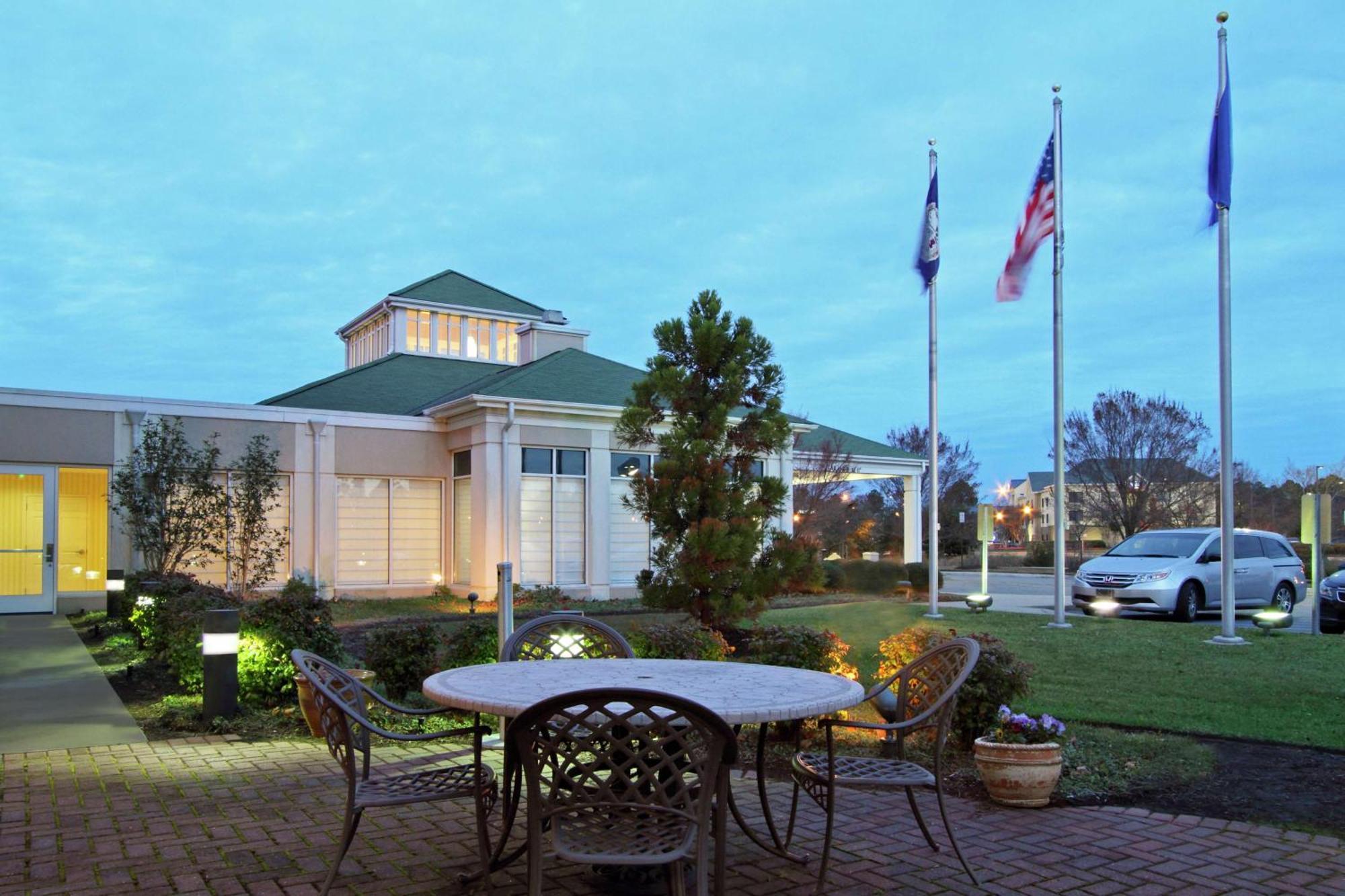 Homewood Suites By Hilton Chesapeake - Greenbrier Экстерьер фото