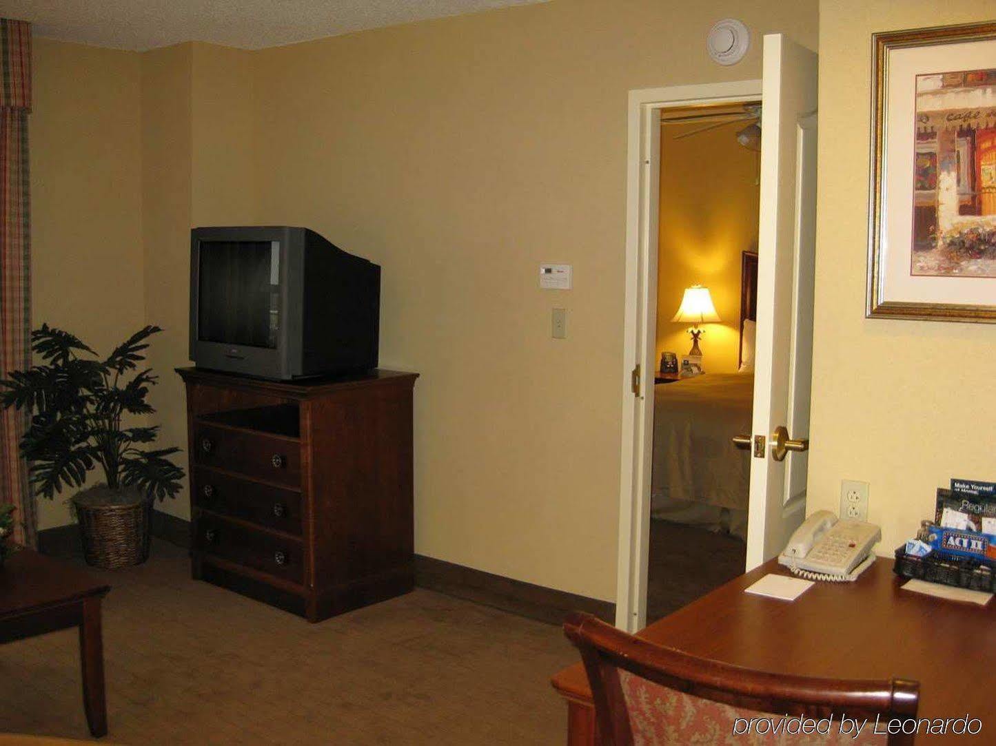 Homewood Suites By Hilton Chesapeake - Greenbrier Экстерьер фото